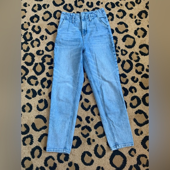 Dynamite Cindy Light Wash Jeans - Picture 1 of 4